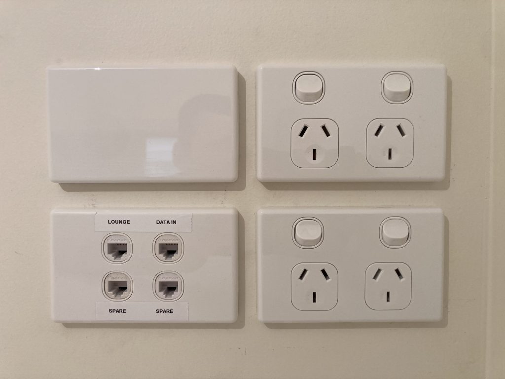 4 built in plugs turned off